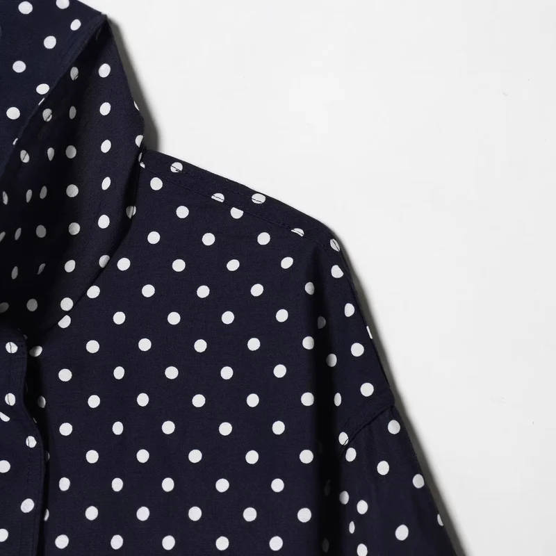 Damen Leichte Cropped-Übergangsjacke mit Stehkragen, Pünktchenprint und Tunnelzug Drune