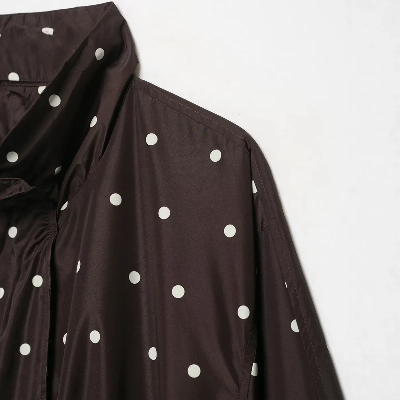 Damen Leichte Cropped-Regenjacke mit Stehkragen, Druckknopfleiste und Polka‑Dot-Design Drune