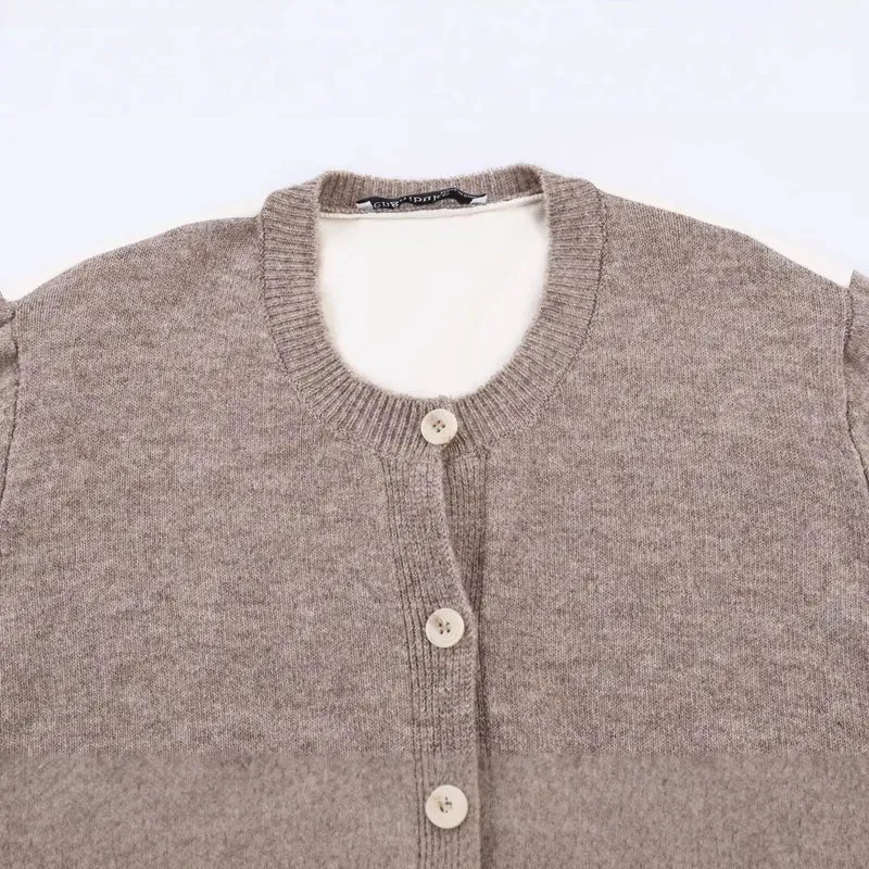 Damen Lässige Strickjacke mit angesetztem Blusenbesatz und V-Ausschnitt Drune