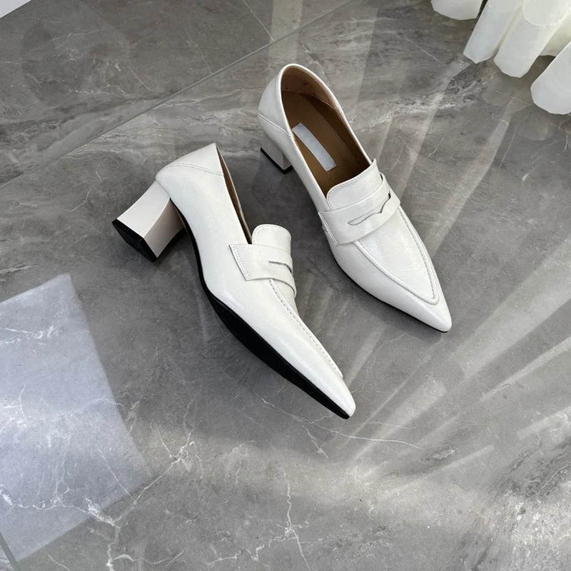 Damen spitze Pumps mit elegantem Riemen und bequemen Blockabsatz Drune