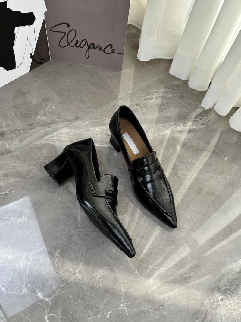 Damen spitze Pumps mit elegantem Riemen und bequemen Blockabsatz Drune