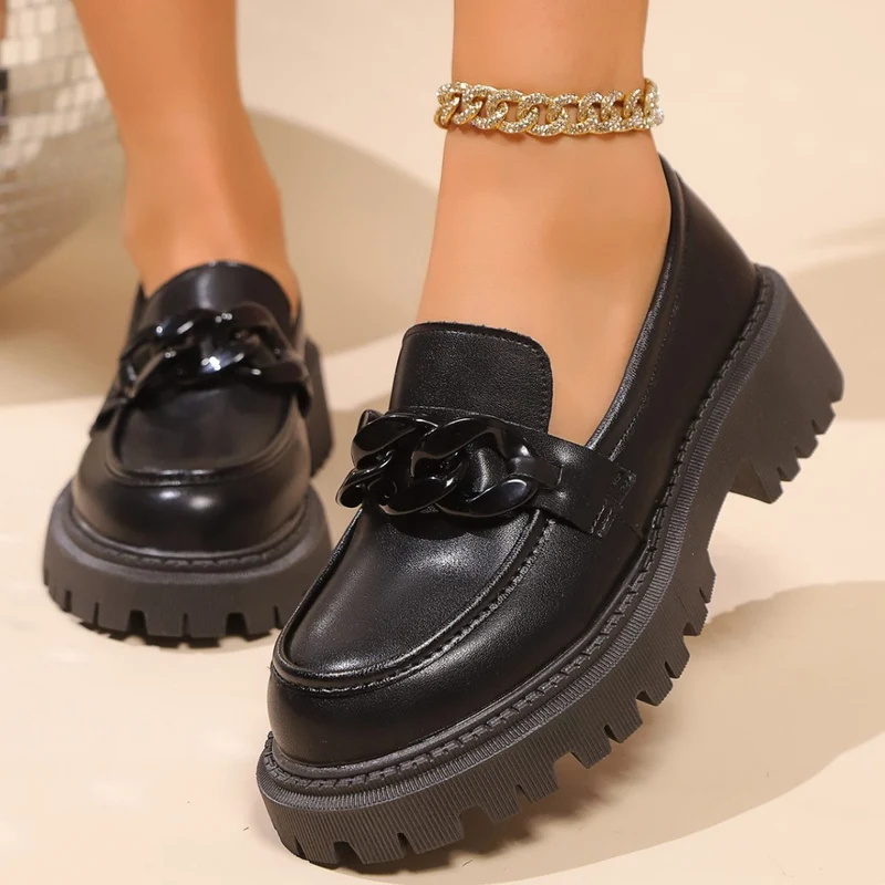 Damen Klobige Plateau‑Loafer mit grober Profilsohle und gepolstertem Schaft Drune