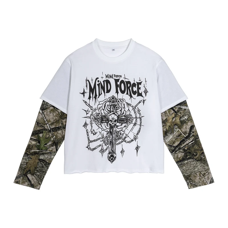 Herren Lagen-Langarm-T-Shirt mit Camouflage-Innensärmeln und Gothic-Print Drune