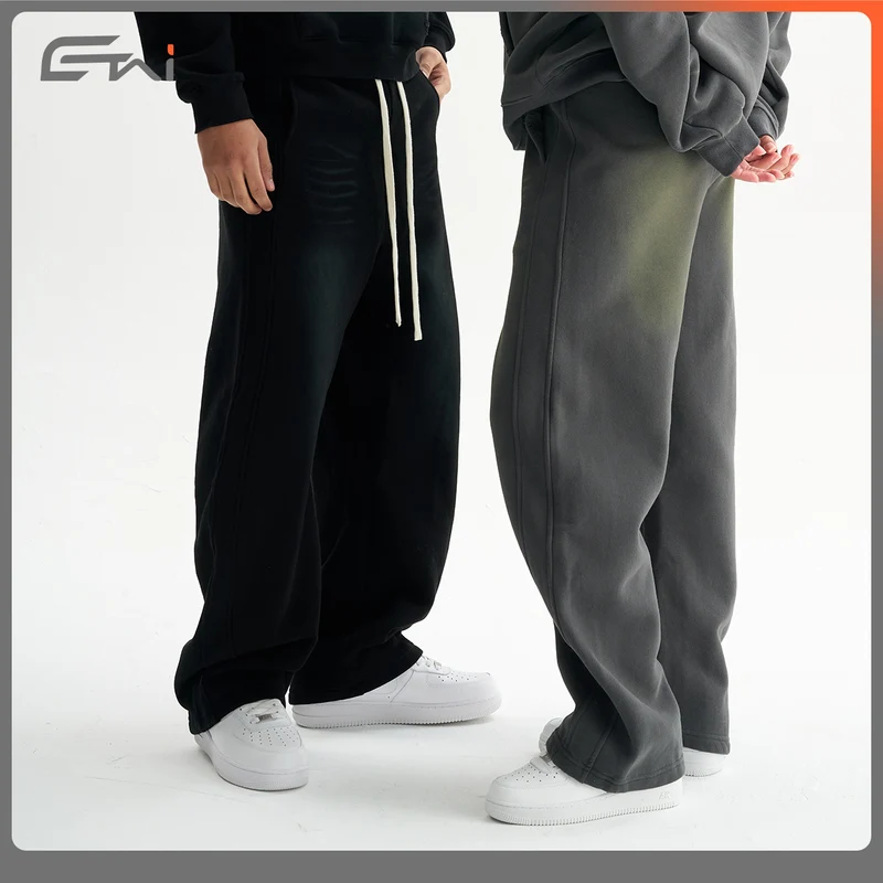 Herren Baggy-Sweathose mit tiefer Schrittpartie, kontrastierenden Ziernähten und extra langen Kordeln Drune