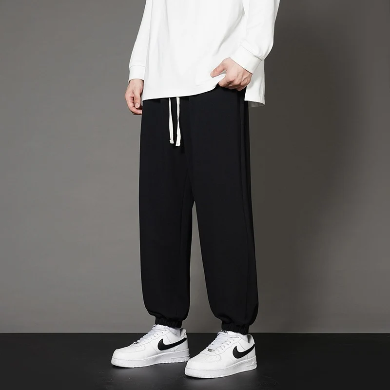 Herren Weite Relax-Jogginghose mit Kordelbund, geradem Beinverlauf & elastischen Bündchen Drune
