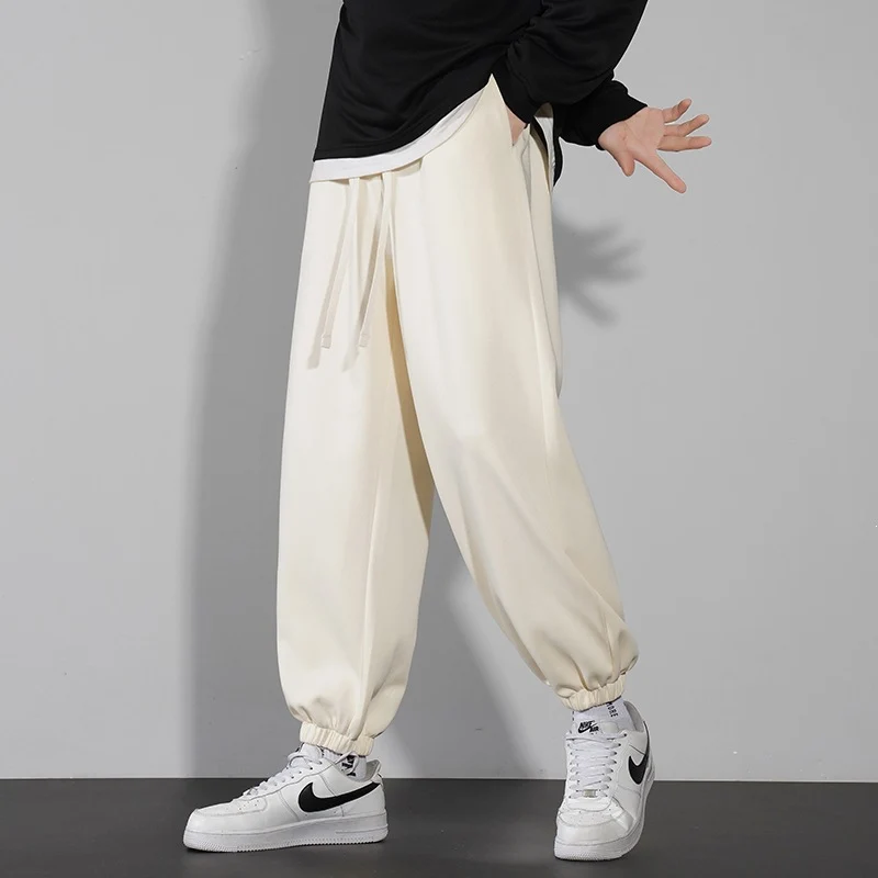 Herren Weite Relax-Jogginghose mit Kordelbund, geradem Beinverlauf & elastischen Bündchen Drune