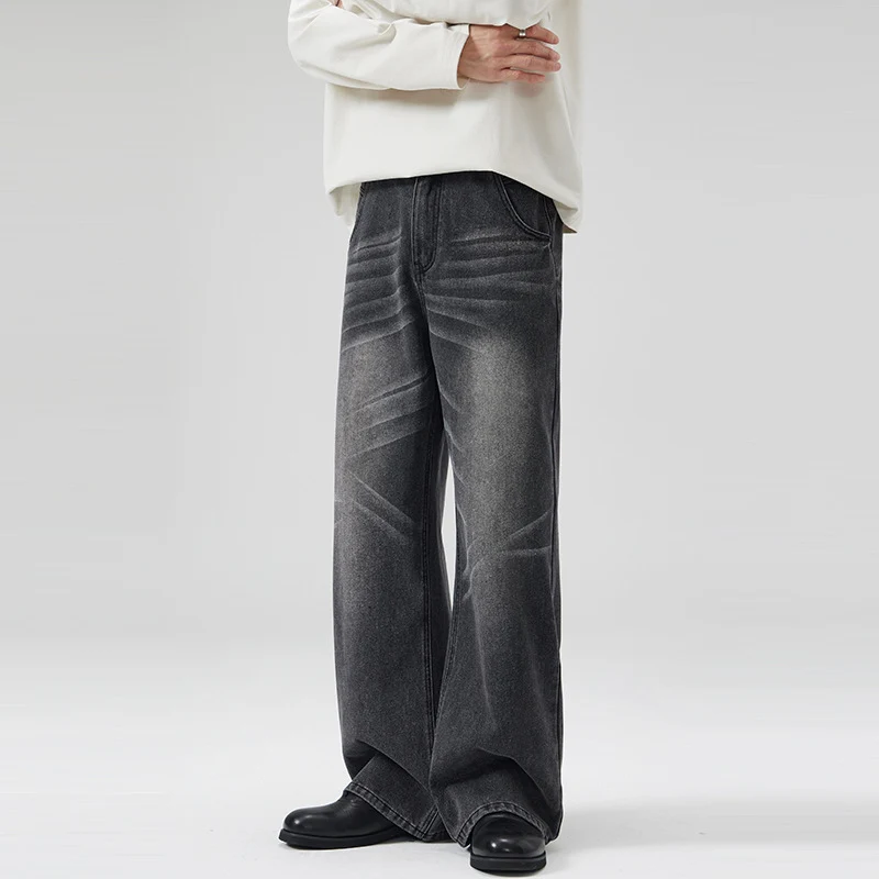 Herren Weite Denim-Jeans im Retro-Workwear-Look mit markanten Whisker- und Faltenakzenten Drune
