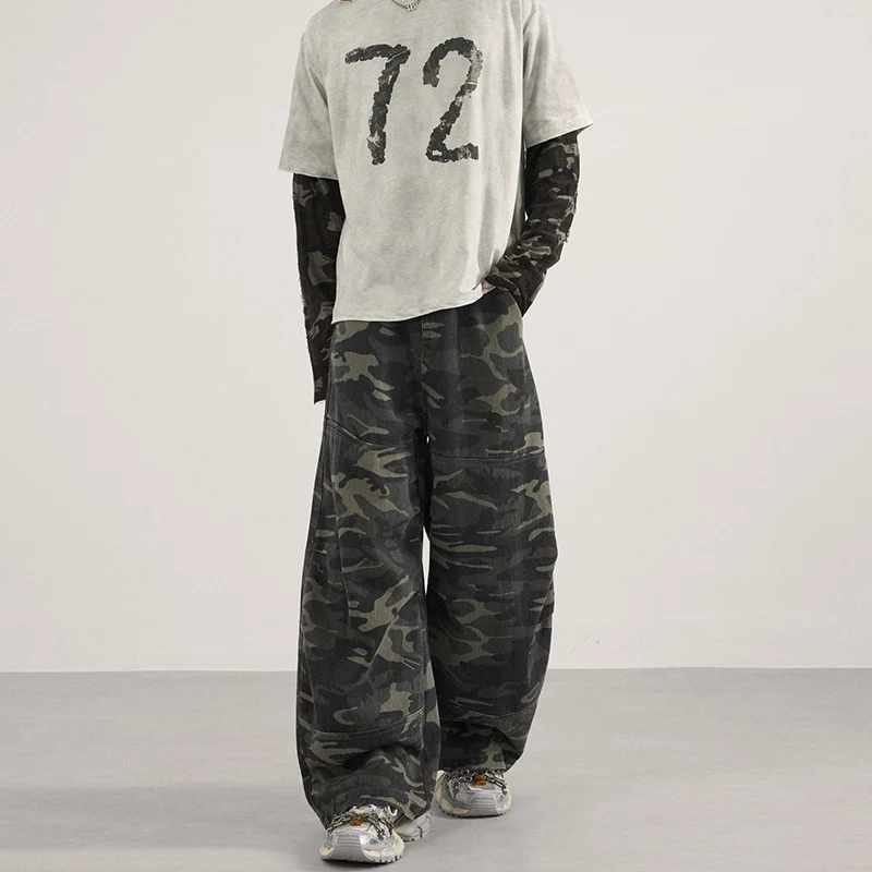 Herren Weite Camouflage-Baggy-Hose mit niedriger Bundlinie und Knie-Patchtaschen Drune