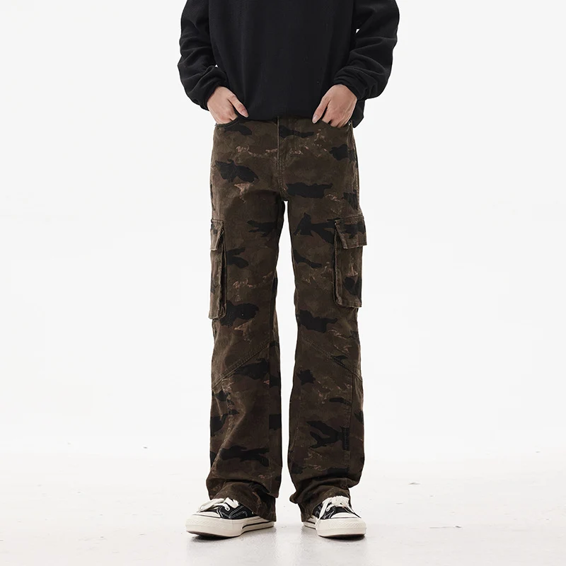 Unisex Cargohose im weiten Marlene-Cut mit Camouflage-Print und großen Pattentaschen Drune