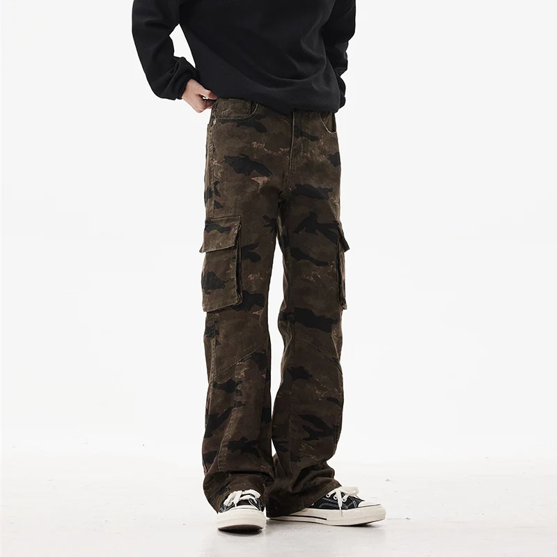 Unisex Cargohose im weiten Marlene-Cut mit Camouflage-Print und großen Pattentaschen Drune