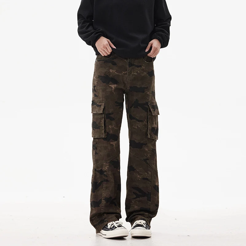 Unisex Cargohose im weiten Marlene-Cut mit Camouflage-Print und großen Pattentaschen Drune
