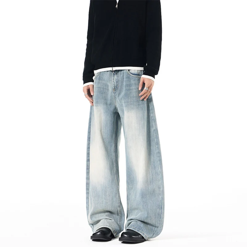 Herren Weite Vintage-inspirierte Denim‑Palazzohose mit verlängerter Saumlage und soften Bleach‑Effekten Drune