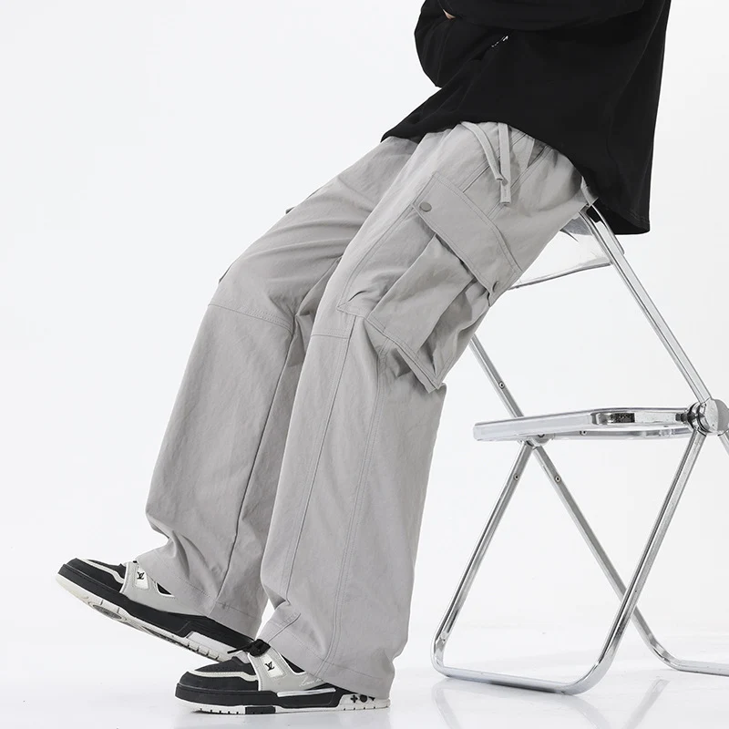 Herren Oversize-Cargohose im Utility-Stil mit Tunnelzugbund und großen Klappentaschen Drune