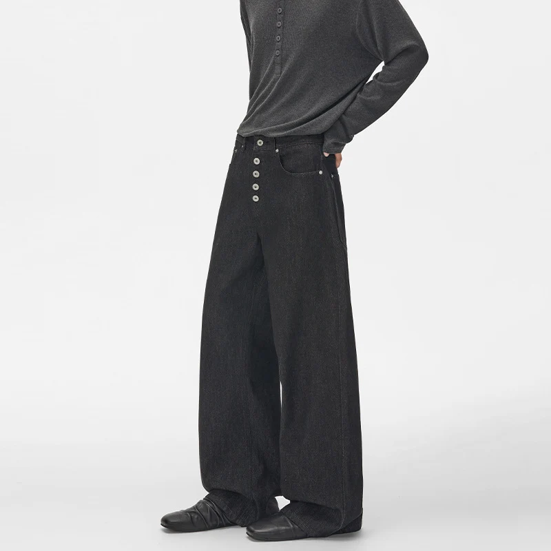 Herren Hochtaillierte weite Denim-Hose mit sichtbarer Knopfleiste und extra langem Saum Drune