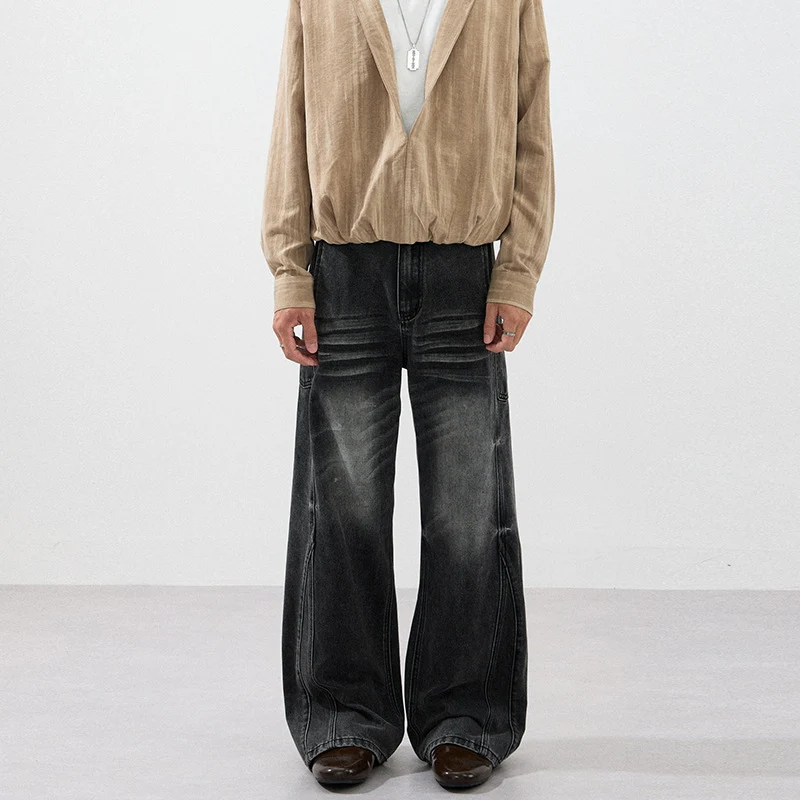 Herren Extraweite Skulpturale Denim‑Palazzohose mit Kniefalten und Teilungsnähten Drune