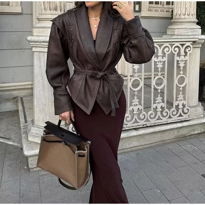 Damen Kurzjacke aus Wildlederimitat mit Wickelgürtel und Schnürdetails Drune