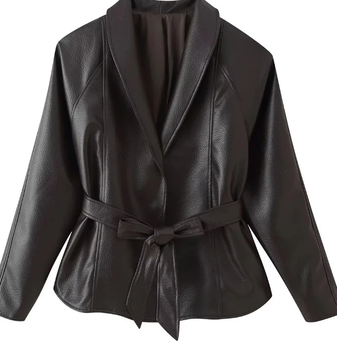 Damen Taillierte Blazerjacke aus Lederimitat mit Schalkragen und Bindegürtel Drune