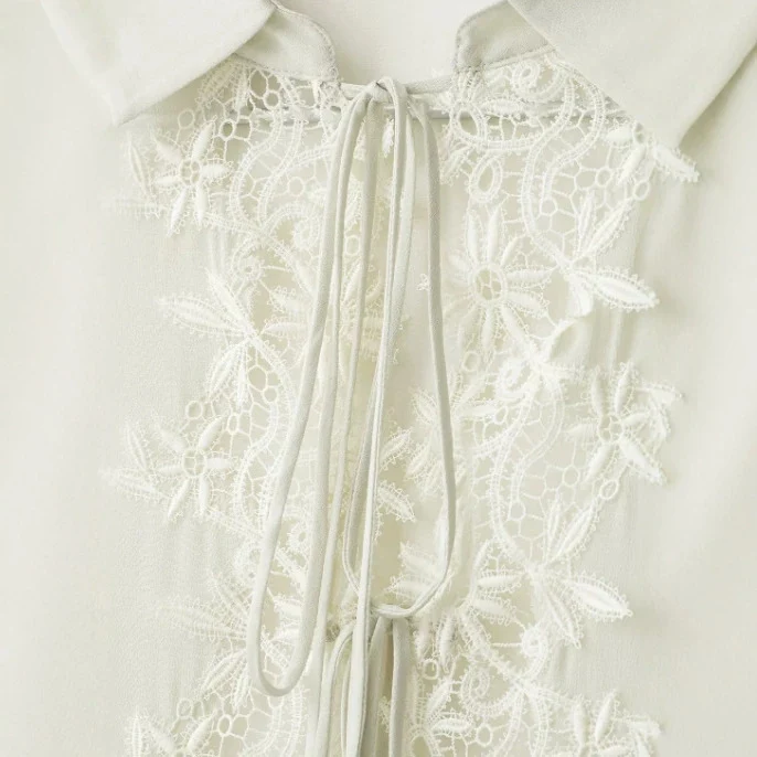 Damen Romantische Tunika‑Bluse mit Spitzenapplikation, Volantsaum und Ballonärmeln Drune