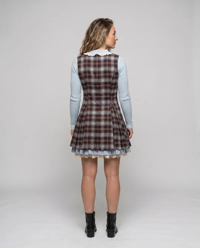 Damen Kleid mit kariertem Oberteil und fließendem Rock