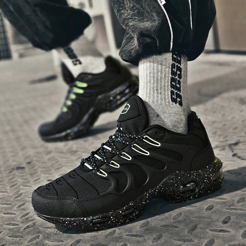 Herren futuristische Dämpfungs-Sneaker mit sichtbarer Luftkammer und strukturiertem Mesh-Overlay Drune