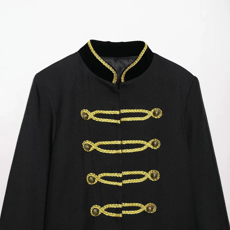 Damen Kurzblazer im Militärstil mit goldener Kordverzierung und Schwalbenschwanz Drune