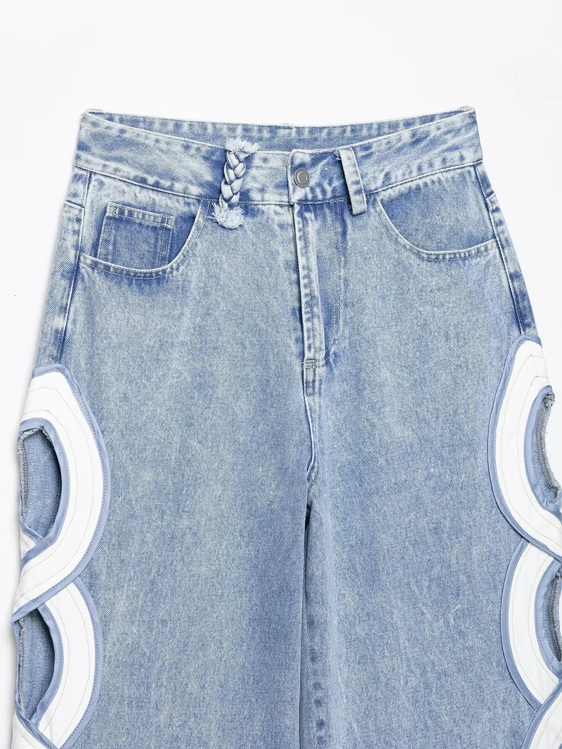 Damen High-Waist-Jeans mit ausgestellter Weitbein-Silhouette und seitlichen Kreis-Applikationen Drune