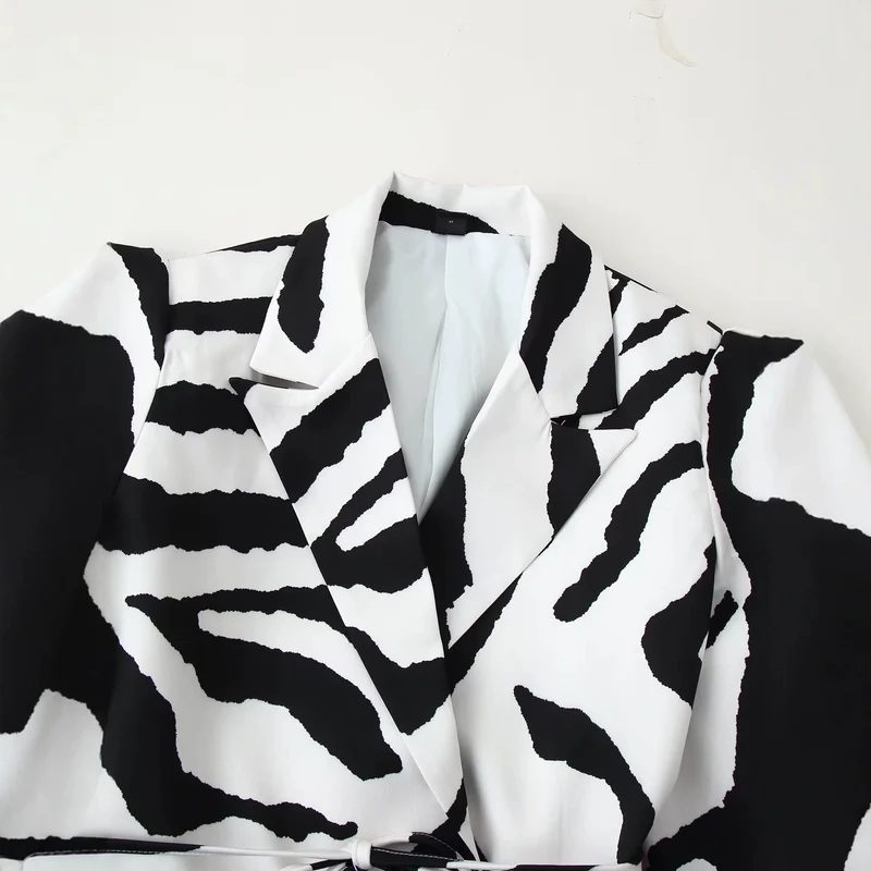 Damen Blazer mit Zebra-Print, tailliertem Bindegürtel und Cut-Out-Schultern Drune