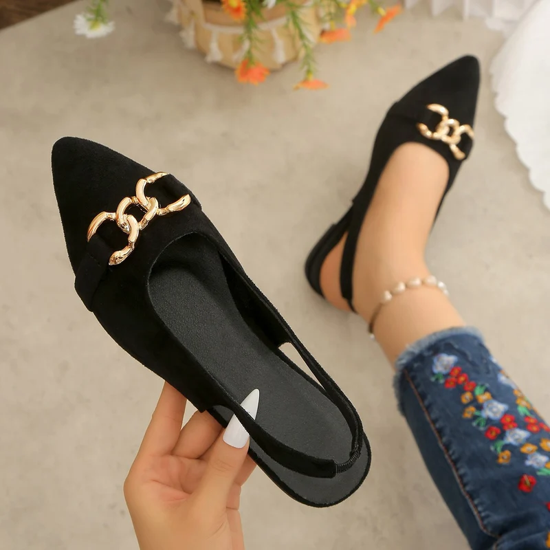 Damen Ballerinas mit Fersenriemen, spitzer Kappe und goldener Kettenverzierung Drune