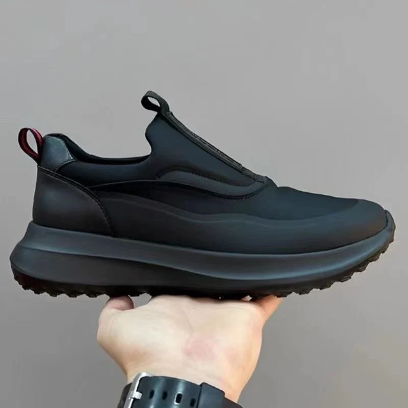 Herren Slip-On-Plateau-Sneaker mit neoprenartigem Schaft und profiliertem Trail-Profil Drune