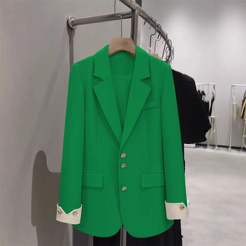 Damen Eleganter Blazer mit goldenen Knopfdetails Drune