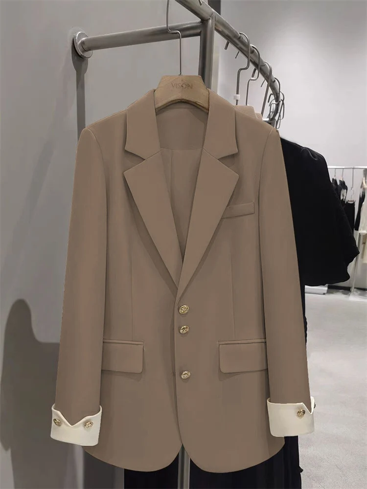 Damen Eleganter Blazer mit goldenen Knopfdetails Drune