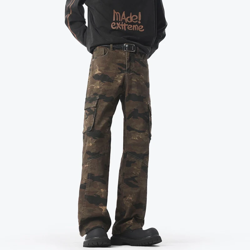 Herren Cargohose im weiten Marlene-Cut mit Camouflage‑Print und Kniepaneelen Drune