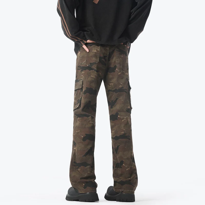 Herren Cargohose im weiten Marlene-Cut mit Camouflage‑Print und Kniepaneelen Drune