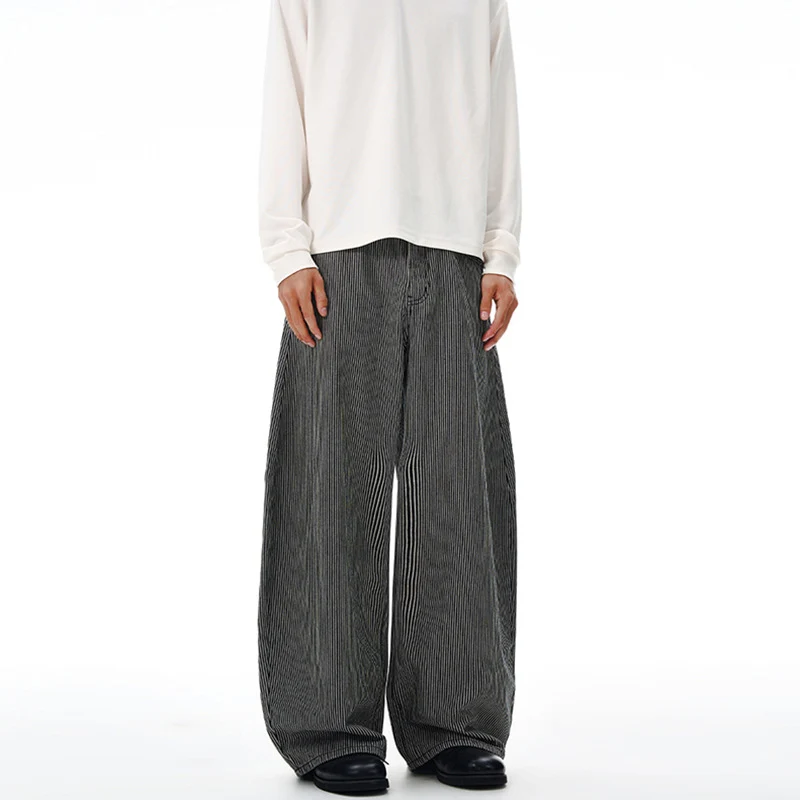 Herren Bodenlange Oversize-Hose mit extrem weitem Bein und feinem Nadelstreifen-Design Drune