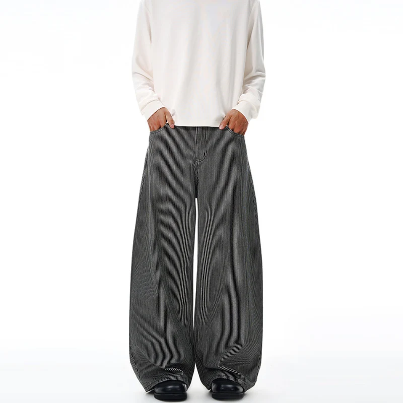 Herren Bodenlange Oversize-Hose mit extrem weitem Bein und feinem Nadelstreifen-Design Drune