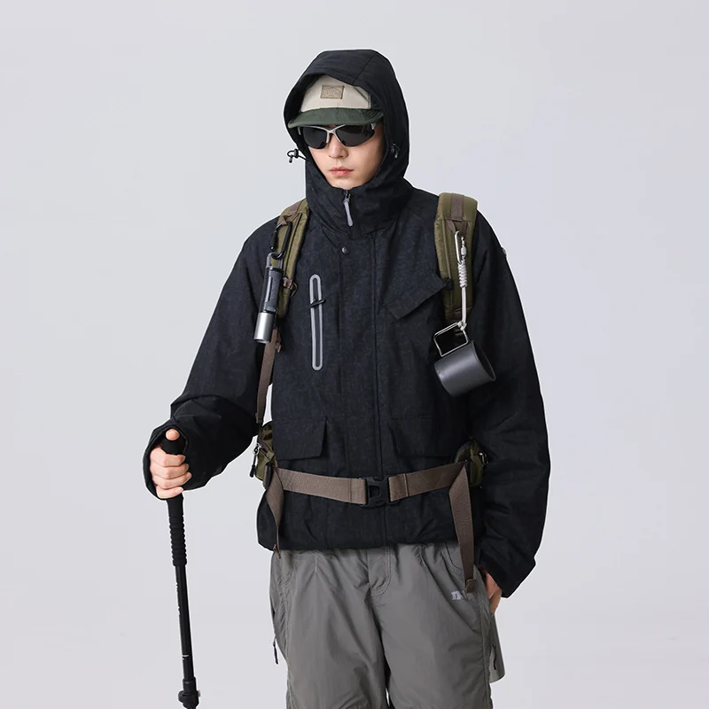 Herren Urban-Technical Field-Parka mit hochschließendem Kragen, schräge Brustpatte und verdeckten Reißverschlüssen Drune