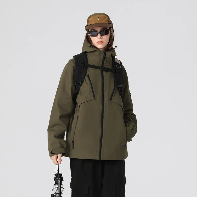 Herren Technische Softshelljacke mit Kapuze, wasserabweisender Membran und multiplen Reißverschlusstaschen Drune