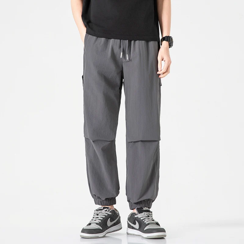 Herren Technische Ripstop-Joggerhose mit Tunnelzug, Knieabnähern und geripptem Knöchelabschluss Drune