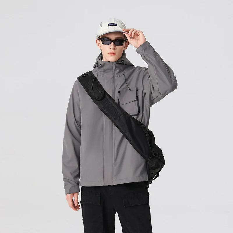 Herren Technische Funktionsjacke mit Kapuze, wasserabweisendem Softshell und Brustklappen-Tasche Drune